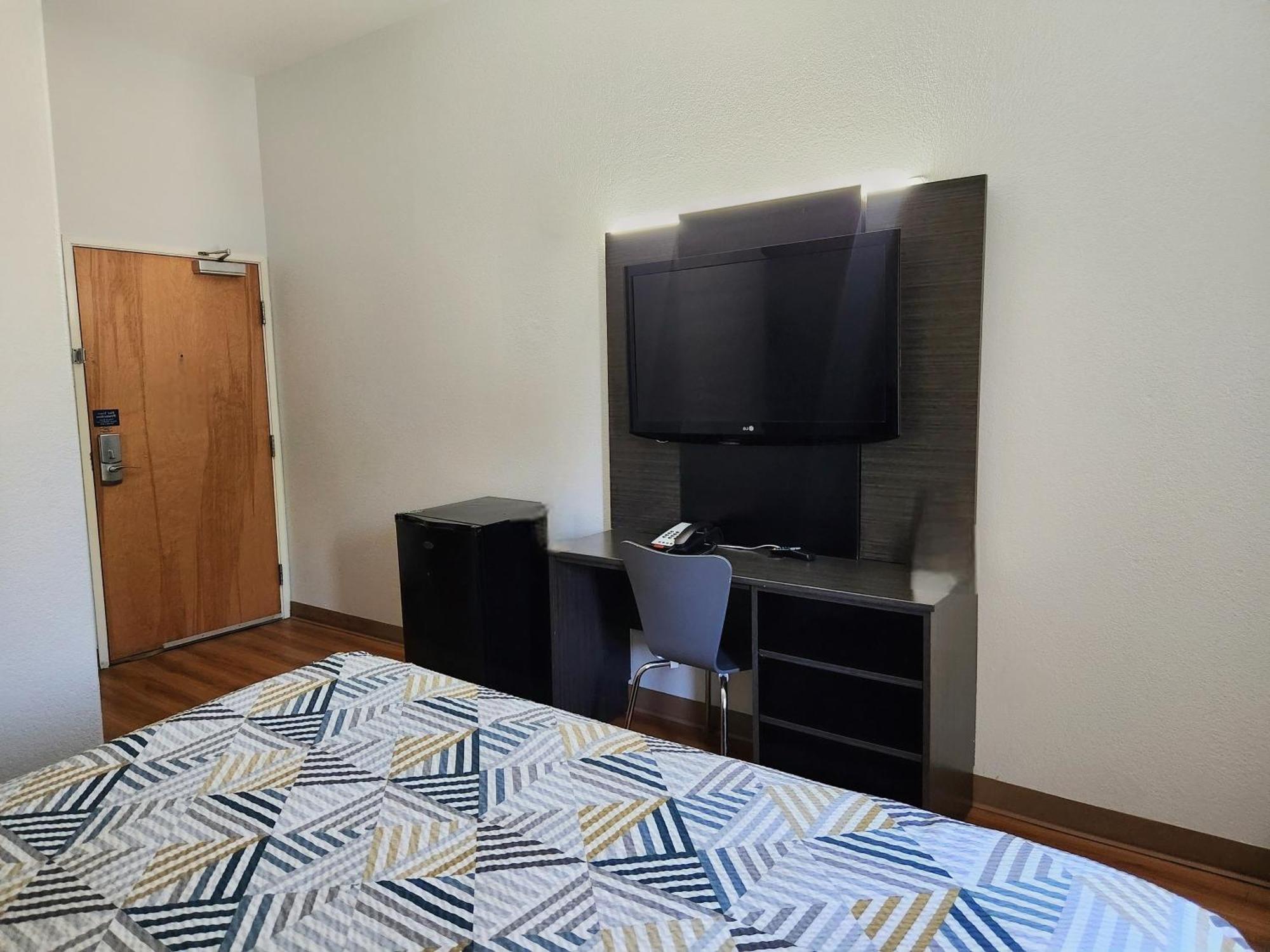 ホテル Baymont By Wyndham San Antonio Airport エクステリア 写真