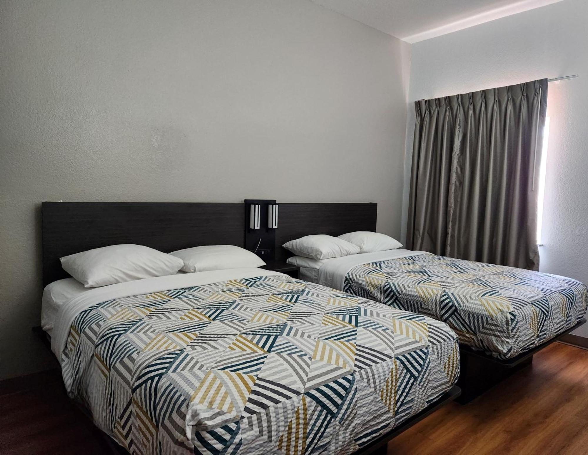 ホテル Baymont By Wyndham San Antonio Airport エクステリア 写真