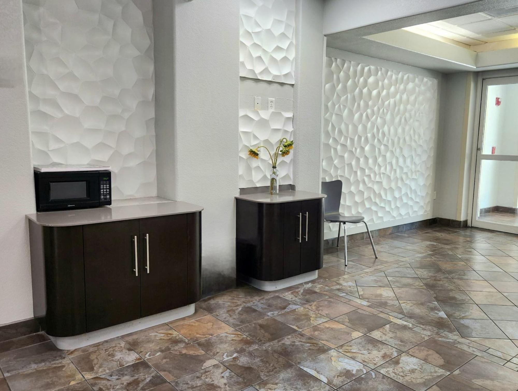 ホテル Baymont By Wyndham San Antonio Airport エクステリア 写真