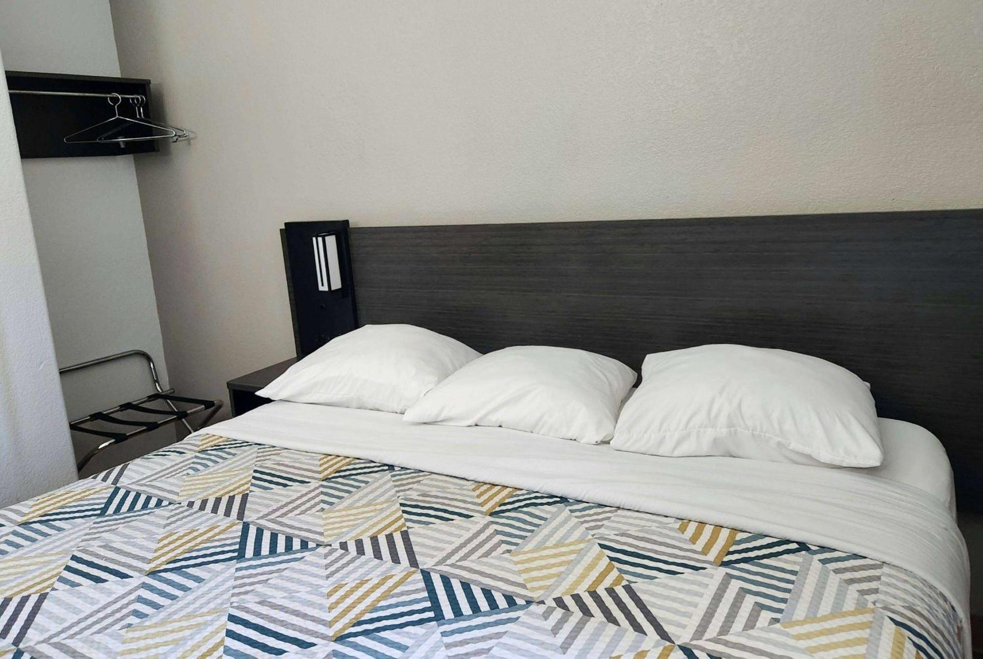 ホテル Baymont By Wyndham San Antonio Airport エクステリア 写真