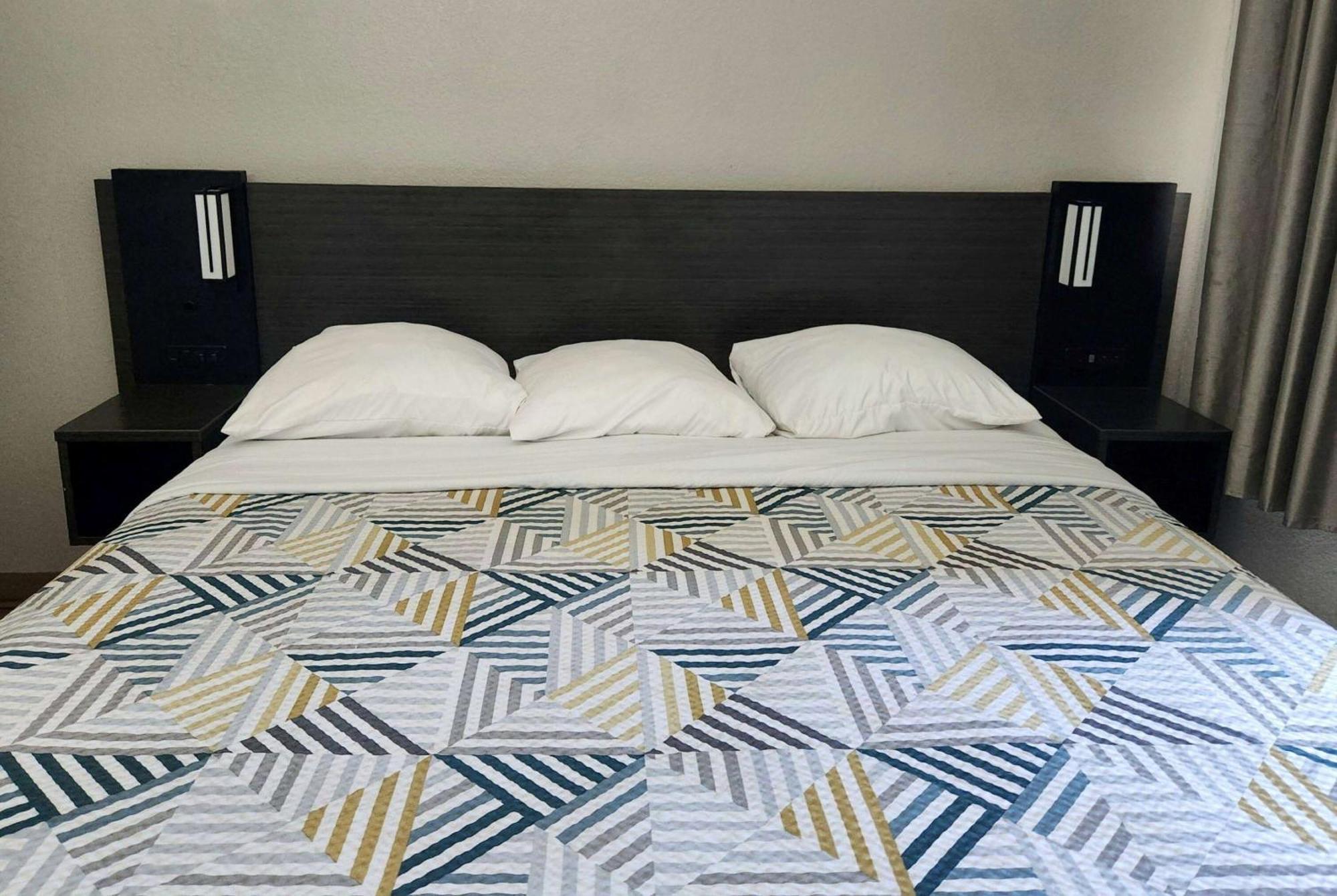 ホテル Baymont By Wyndham San Antonio Airport エクステリア 写真